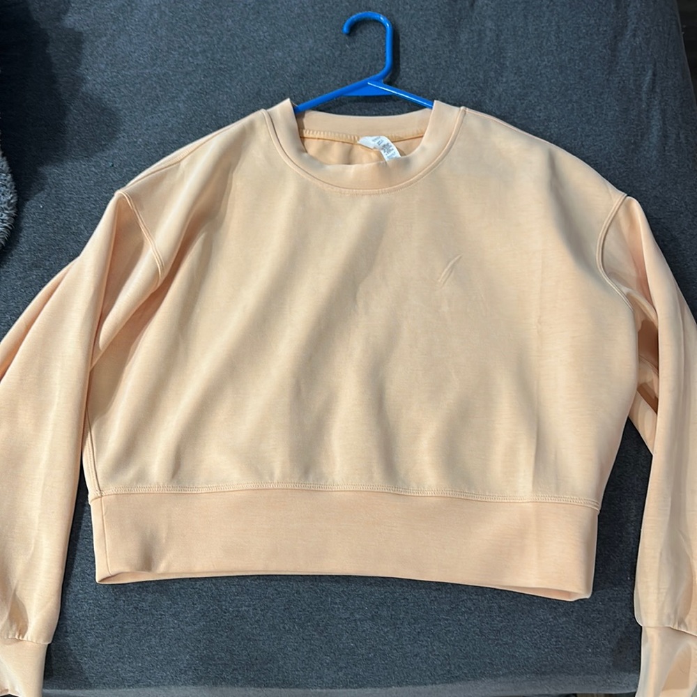 Lululemon cropped sweatshirt
